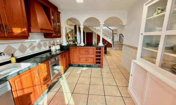 Sprzedaż - Willa wolnostojąca -
Hondón de las Nieves