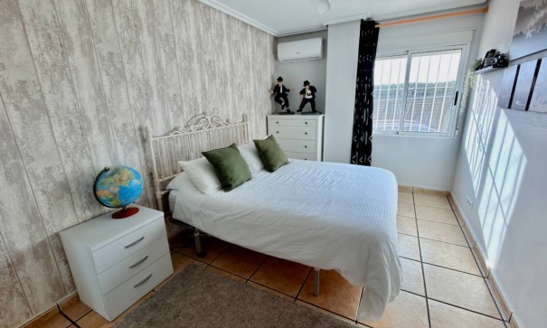 Sprzedaż - Willa wolnostojąca -
Hondón de las Nieves