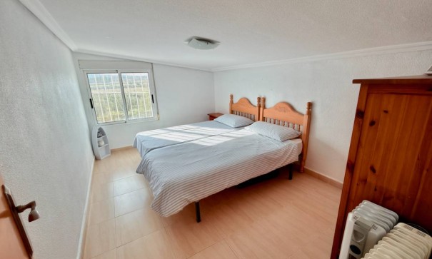 Sprzedaż - Willa wolnostojąca -
Hondón de las Nieves