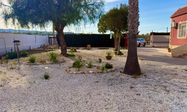 Sprzedaż - Willa wolnostojąca -
Hondón de las Nieves