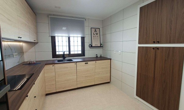 Resale - Stadthaus -
San Miguel de Salinas - Ciudad de las comunicaciones