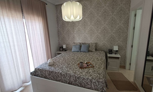 Resale - Stadthaus -
San Miguel de Salinas - Ciudad de las comunicaciones