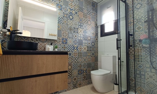 Resale - Stadthaus -
San Miguel de Salinas - Ciudad de las comunicaciones