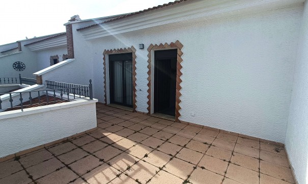 Resale - Stadthaus -
San Miguel de Salinas - Ciudad de las comunicaciones