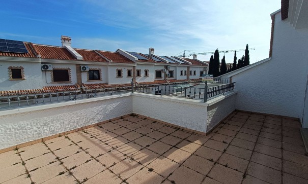 Resale - Stadthaus -
San Miguel de Salinas - Ciudad de las comunicaciones