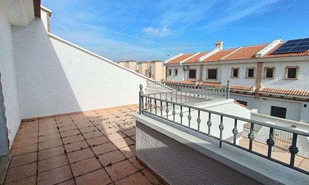 Resale - Stadthaus -
San Miguel de Salinas - Ciudad de las comunicaciones