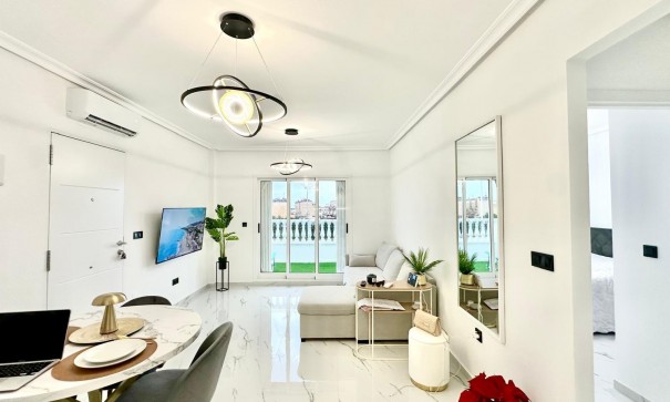 Herverkoop - Apartement Flat -
Orihuela Costa - Playa Flamenca Norte