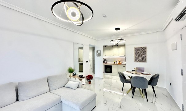 Herverkoop - Apartement Flat -
Orihuela Costa - Playa Flamenca Norte