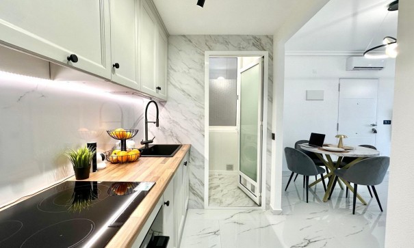 Herverkoop - Apartement Flat -
Orihuela Costa - Playa Flamenca Norte