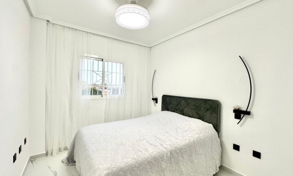 Herverkoop - Apartement Flat -
Orihuela Costa - Playa Flamenca Norte