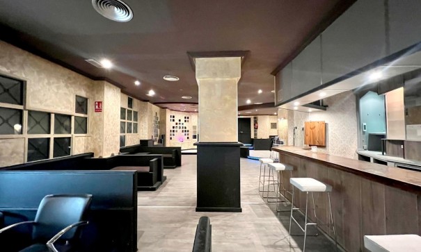 Herverkoop - Commercieel -
Torrevieja - Playa de los Naufragos