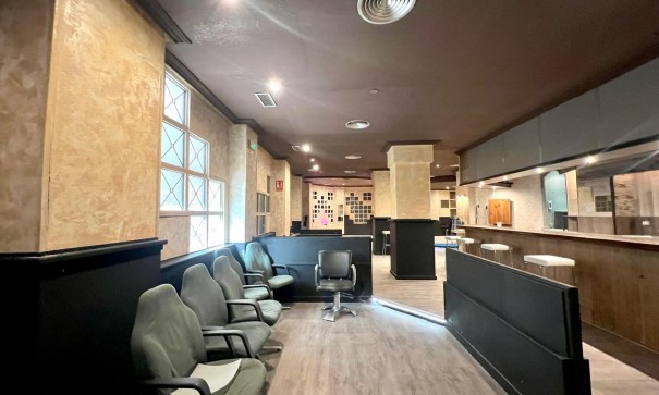 Herverkoop - Commercieel -
Torrevieja - Playa de los Naufragos