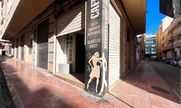 Herverkoop - Commercieel -
Torrevieja - Playa de los Naufragos