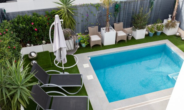 Herverkoop - Vrijstaande Villa -
Villamartín - Pau 26