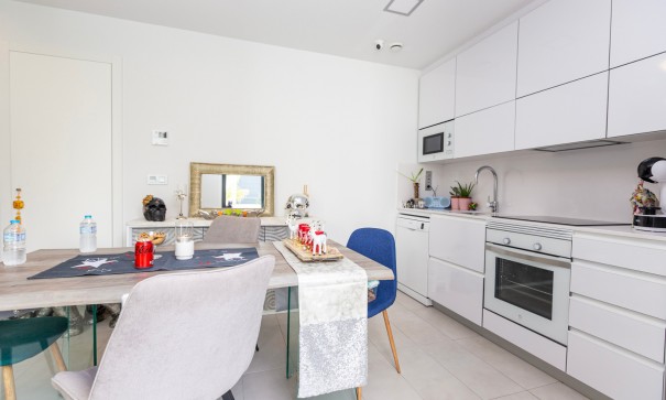 Herverkoop - Vrijstaande Villa -
Villamartín - Pau 26