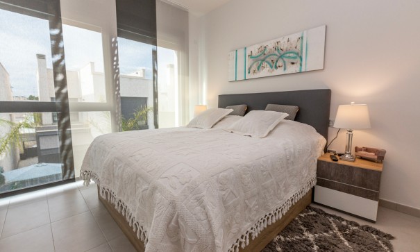 Herverkoop - Vrijstaande Villa -
Villamartín - Pau 26