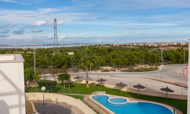 Herverkoop - Vrijstaande Villa -
Villamartín - Pau 26