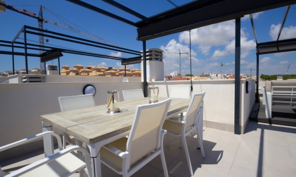 Herverkoop - Vrijstaande Villa -
Villamartín - Pau 26