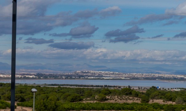 Herverkoop - Vrijstaande Villa -
Villamartín - Pau 26