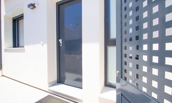 Herverkoop - Vrijstaande Villa -
Villamartín - Pau 26