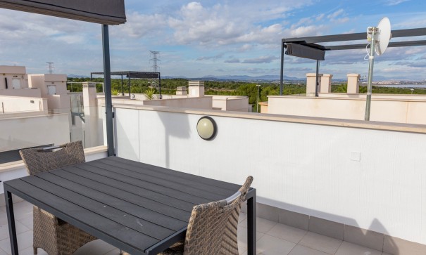 Herverkoop - Vrijstaande Villa -
Villamartín - Pau 26