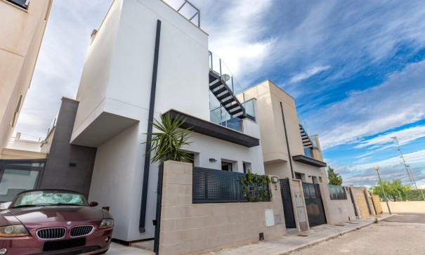 Herverkoop - Vrijstaande Villa -
Villamartín - Pau 26