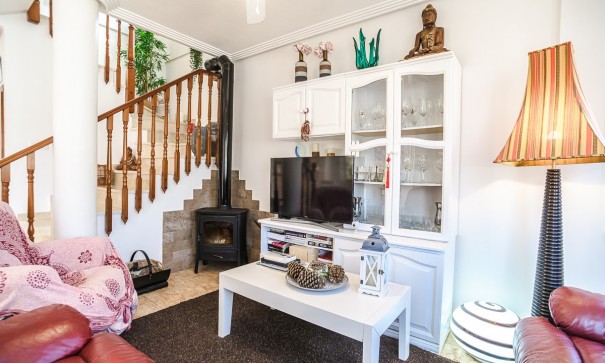 Herverkoop - Vrijstaande Villa -
Guardamar del Segura - El Raso