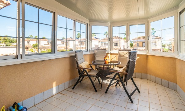 Herverkoop - Vrijstaande Villa -
Guardamar del Segura - El Raso