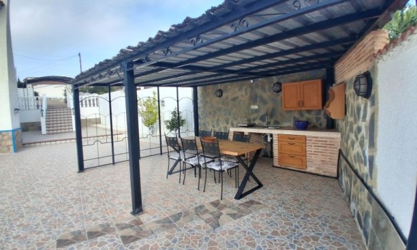 Venta - Chalet Independiente -
Rojales