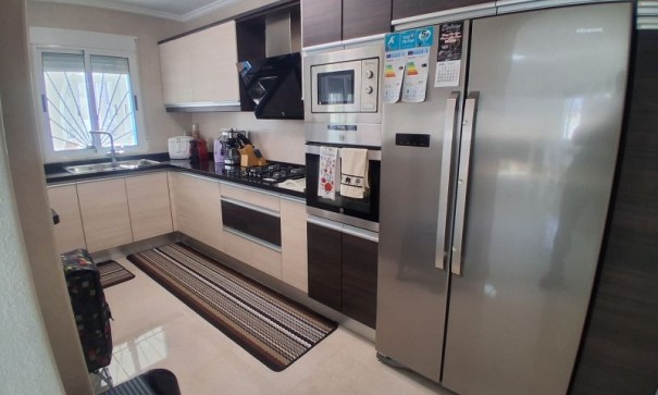 Venta - Chalet Independiente -
Rojales