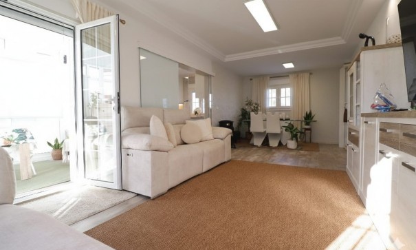 Resale - Freistehende Villa -
Orihuela Costa - Villamartin