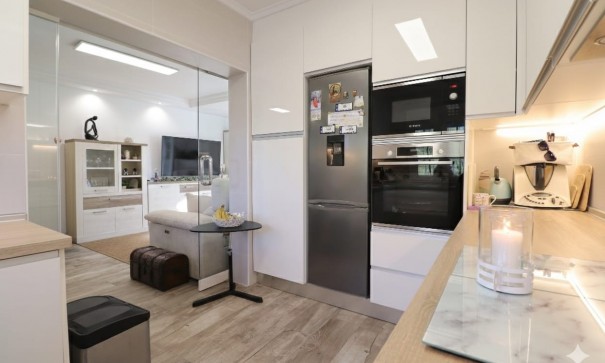 Resale - Freistehende Villa -
Orihuela Costa - Villamartin