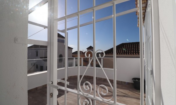 Resale - Freistehende Villa -
Orihuela Costa - Villamartin