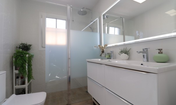 Resale - Freistehende Villa -
Orihuela Costa - Villamartin