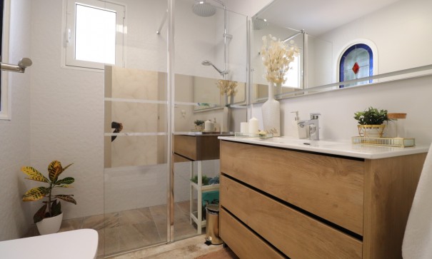 Resale - Freistehende Villa -
Orihuela Costa - Villamartin