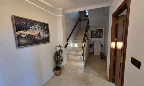 Sale - Town house -
Salinas