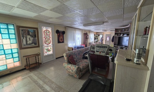 Venta - Chalet Independiente -
Villena