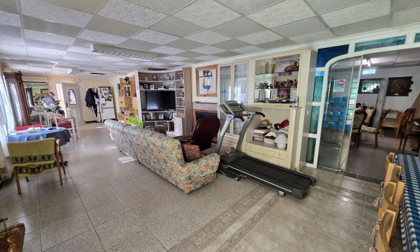 Venta - Chalet Independiente -
Villena