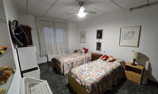 Venta - Chalet Independiente -
Villena