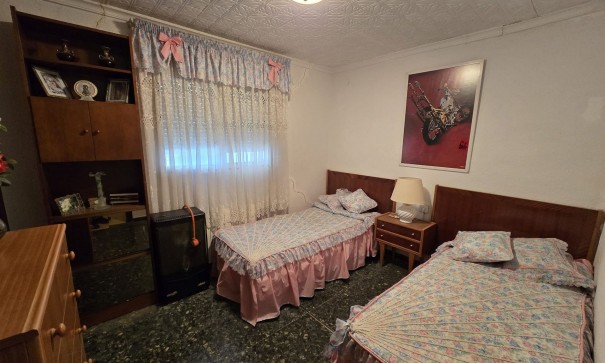Venta - Chalet Independiente -
Villena