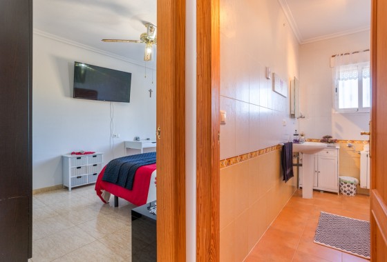 Herverkoop - Finca Landelijk pand -
La Zarza