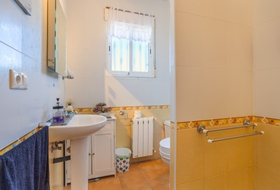 Herverkoop - Finca Landelijk pand -
La Zarza