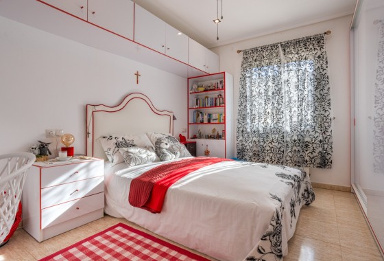 Herverkoop - Finca Landelijk pand -
La Zarza