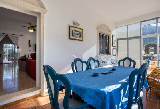 Herverkoop - Finca Landelijk pand -
La Zarza