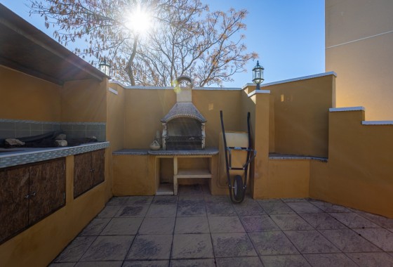 Herverkoop - Finca Landelijk pand -
La Zarza