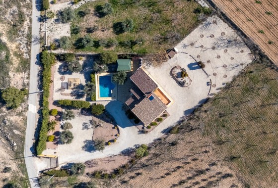 Herverkoop - Finca Landelijk pand -
La Zarza