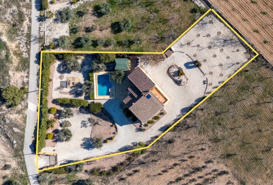 Herverkoop - Finca Landelijk pand -
La Zarza