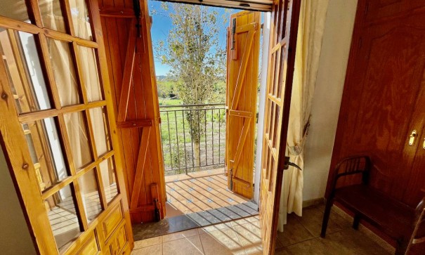 Återförsäljning - Finca lantlig egendom -
Daya Nueva