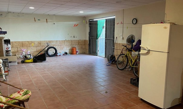 Återförsäljning - Finca lantlig egendom -
Daya Nueva