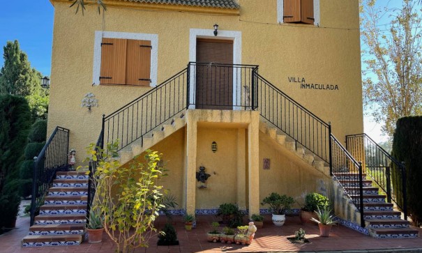 Återförsäljning - Finca lantlig egendom -
Daya Nueva